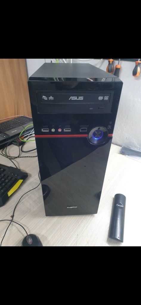 PC gaming assus i5 aproape nou mai multe informații in pv