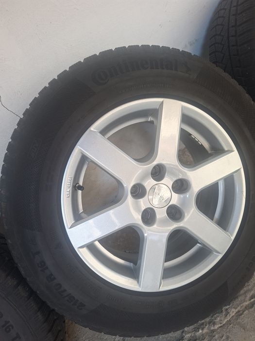 Jante aliaj cu anvelope de iarna 215 70 16 Duster, Kia Hyundai
