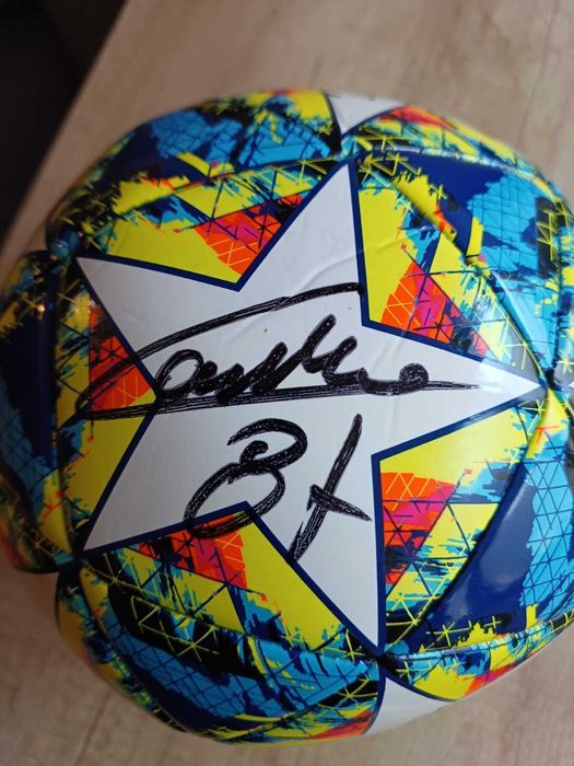 Minge de Footbal semnata de Inter - cu  COA