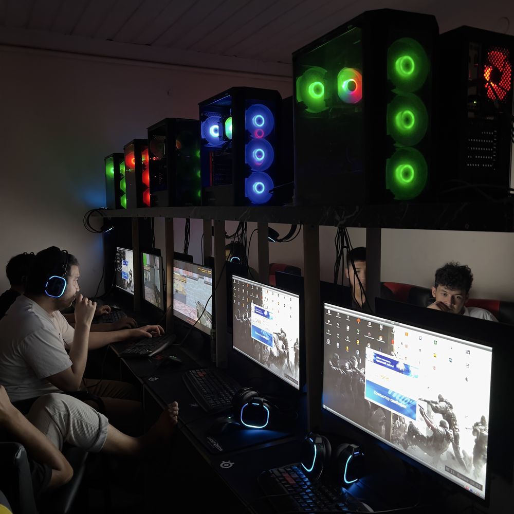 Game clubga 10 ta kompyuter