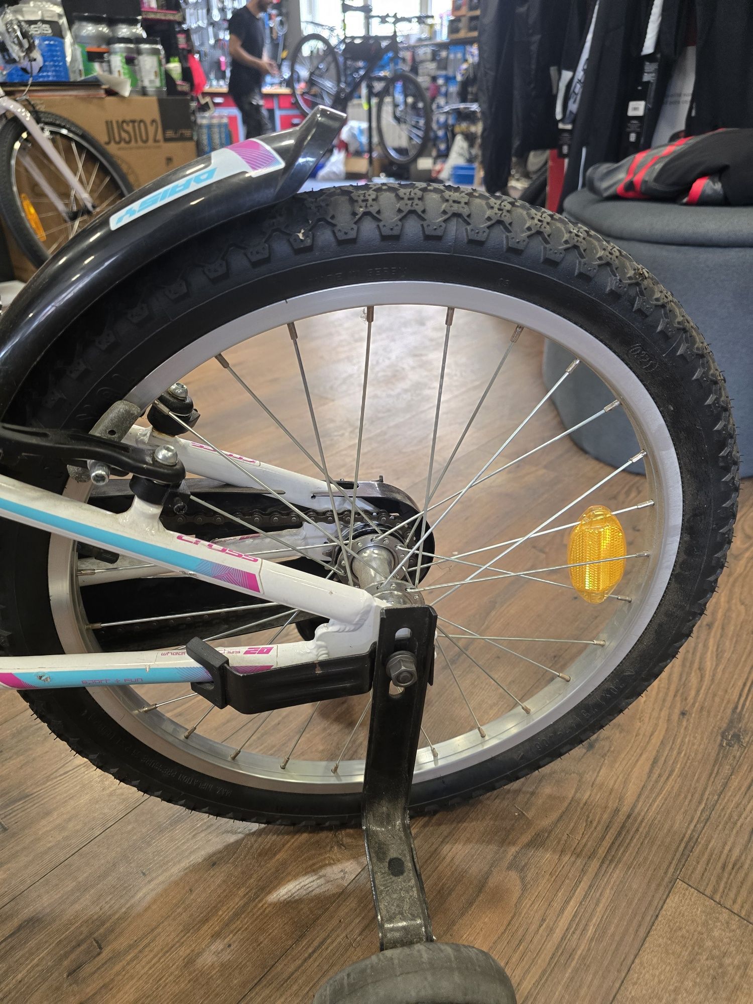 Продавам изгодно детско колело Cross Daisy 20