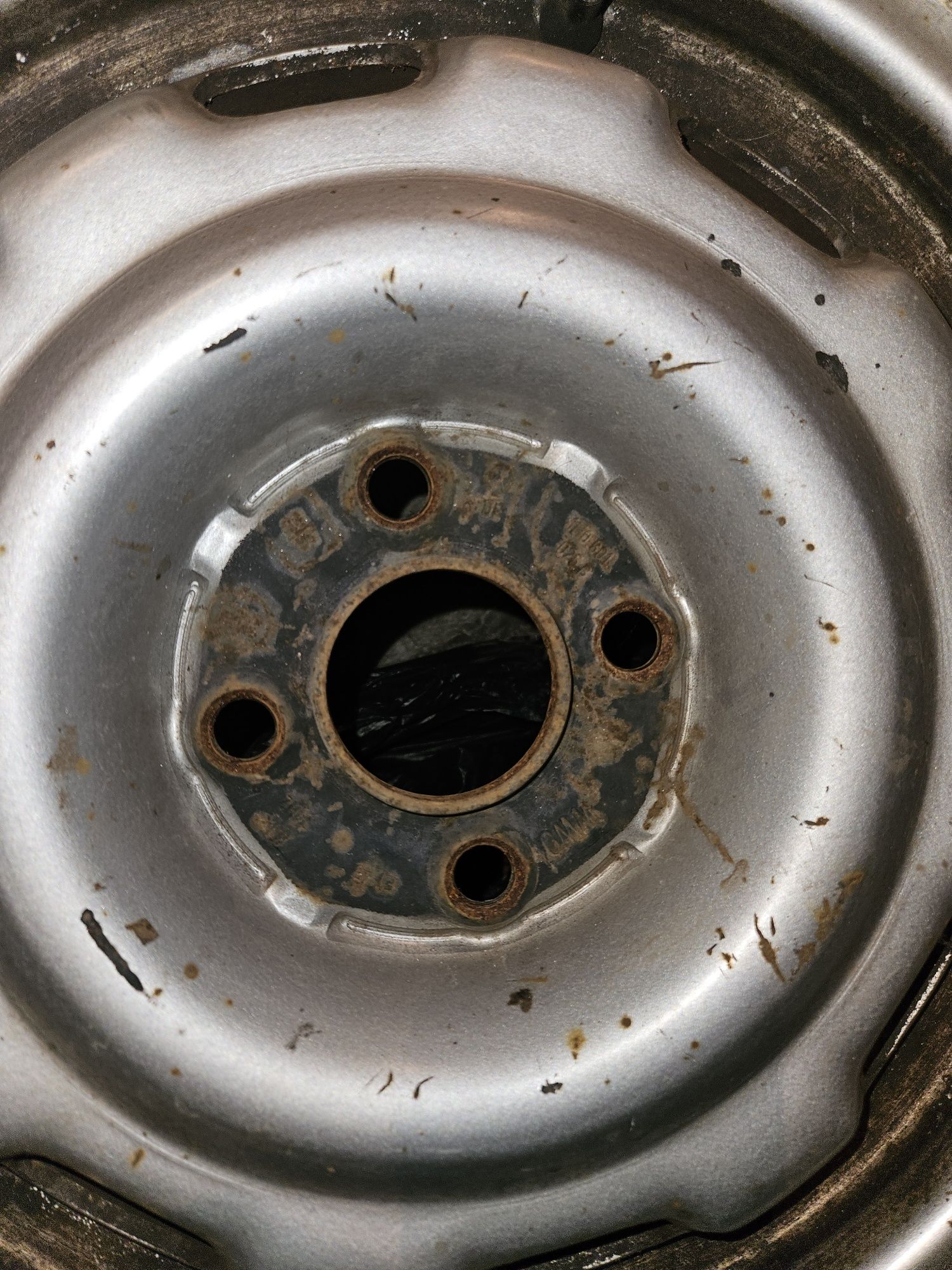 Резервна гума от VW Passat B3