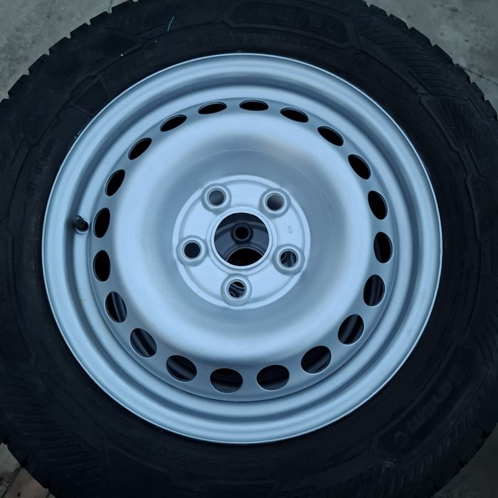 Cauciucuri vara cu jante din tabla