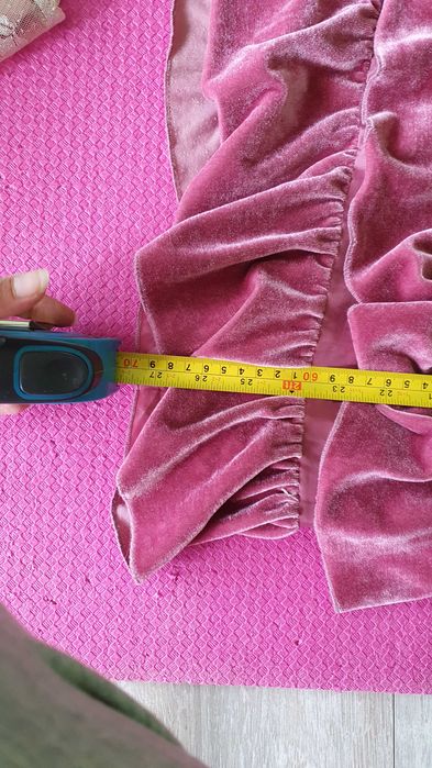 Продавам детска червена рокля за 7-8 год момиче - нова Little Gem