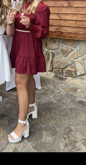 Рокля /бордо/ размер Л