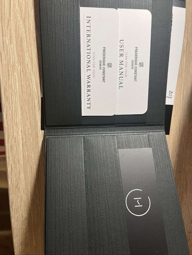 Часовник Frederique Constant