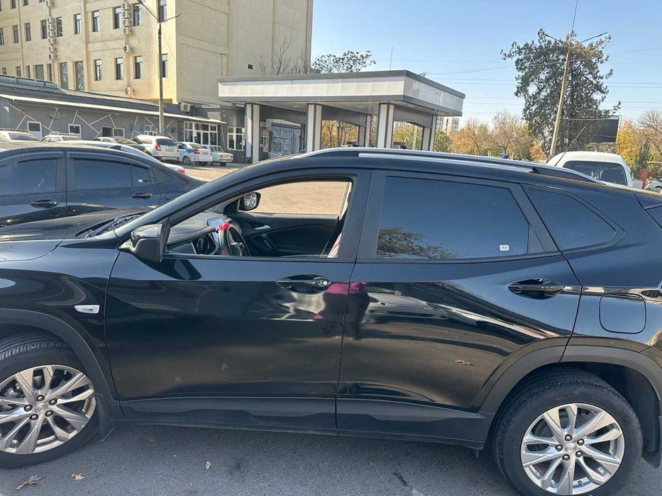 Продается свой Tracker - 2, Turbo, LTZ в отличном состоянии, 2024г