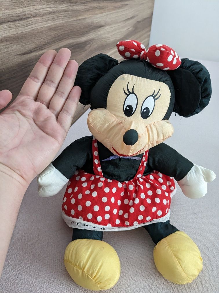 Jucării de plus (Mickey & Minnie Mouse, albinuța, ursuleț, cățel)