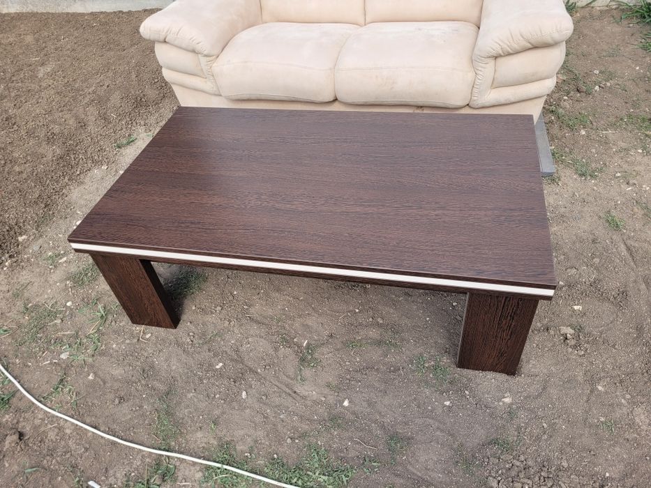 Masuta de cafea masiva