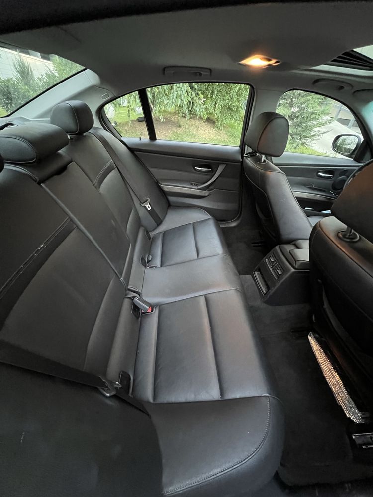 BMW 320d Facelift 2010 • 184 CP • Automată