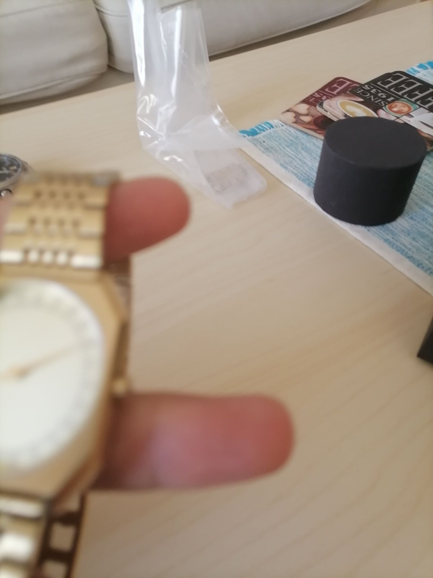 Продавам мъжки ръчен часовник Slow Швейцарски кварцов механизъм с една