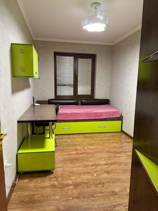 Срочно Аренда 3 комнаты 4 этаж 400$ Микрорайон