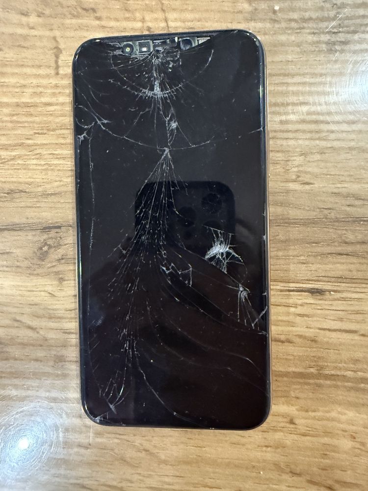 Iphone 11 pro със счупен екран