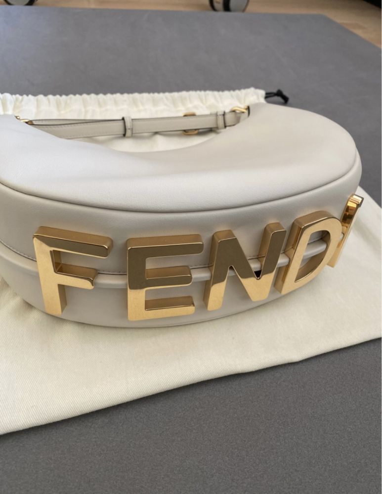 Fendi чанта