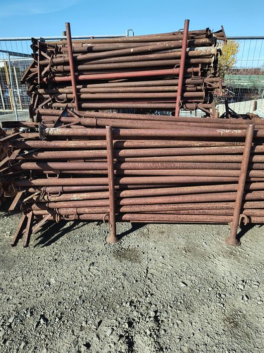 Popi metalici constructii