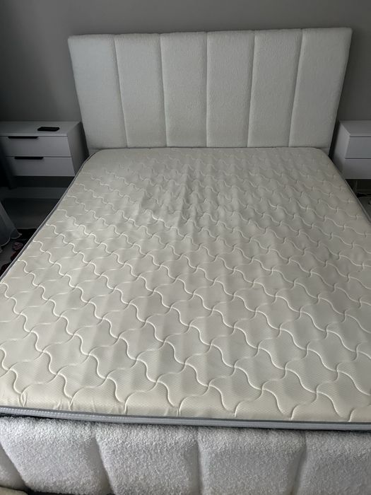 Продам матрас 1,6*2