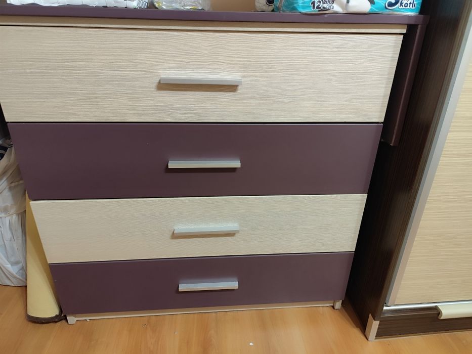 Практичен Скрин, шкаф