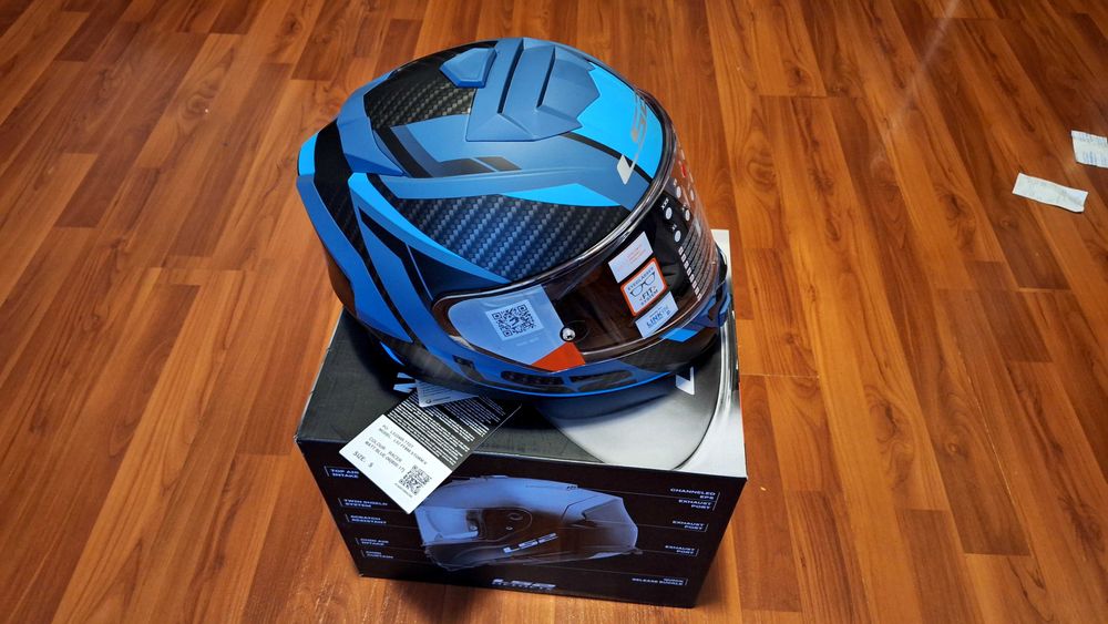 2 casti moto LS2 si ICON Airflite