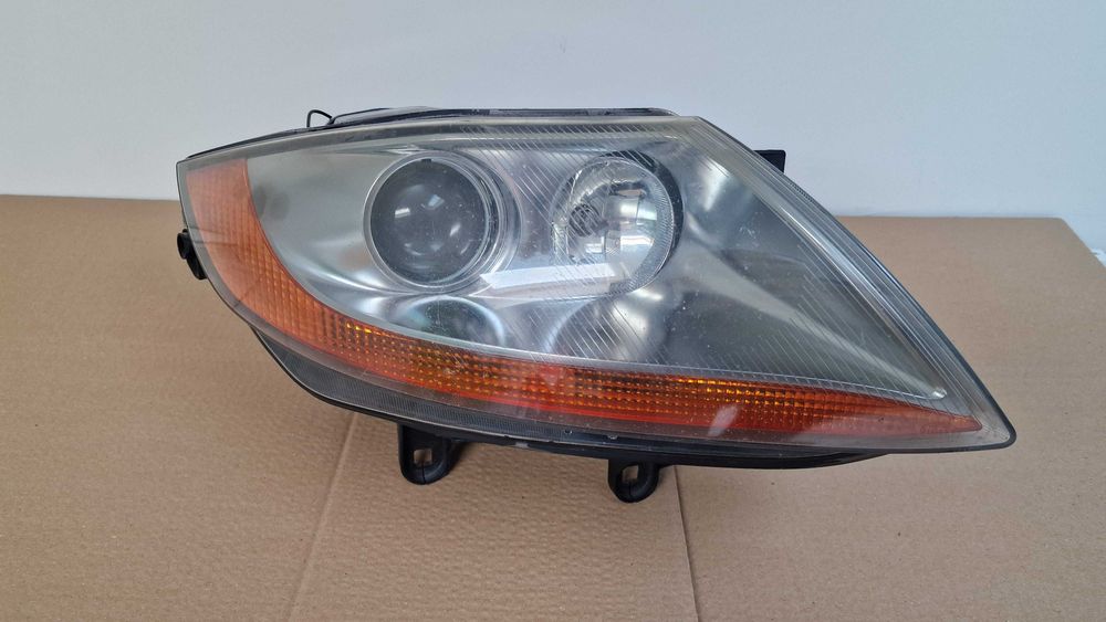 БМВ З4 Е85 ксенон ксенонов десен фар BMW Z4 E85 xenon desen far