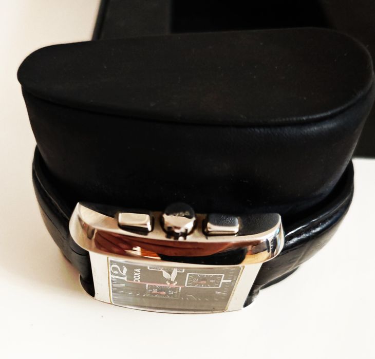 Ceas nou nepurtat DOXA 245.10.103.01 – stare impecabilăVând ceas elveţ