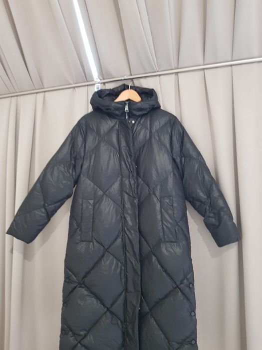 Зимний удлиненный пуховик