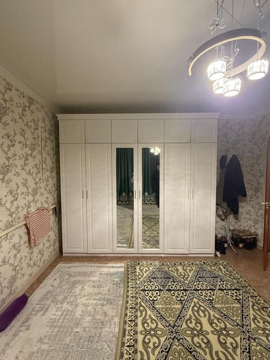 Үлкен шкаф сатылады (айнасы бар), Продается большой шкаф с зеркалами
