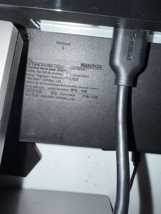 Monitor DELL 24” Full HD