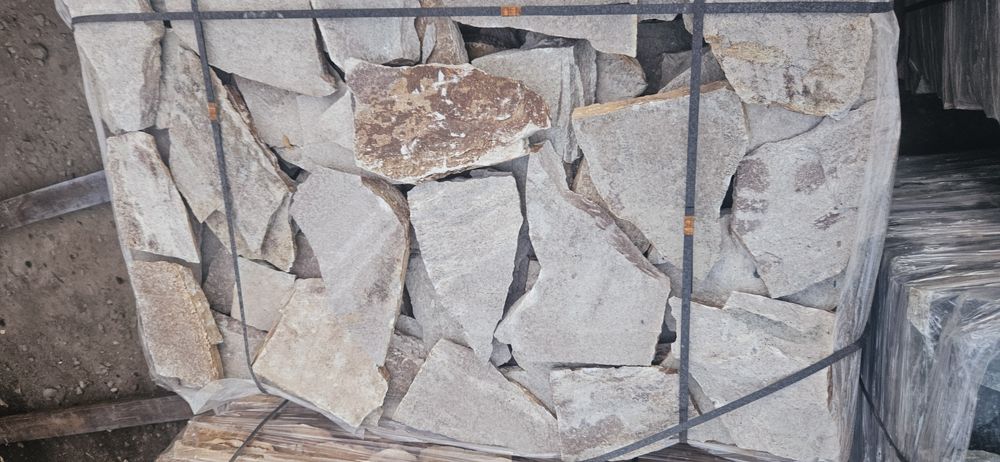 Piatră naturală poligonală