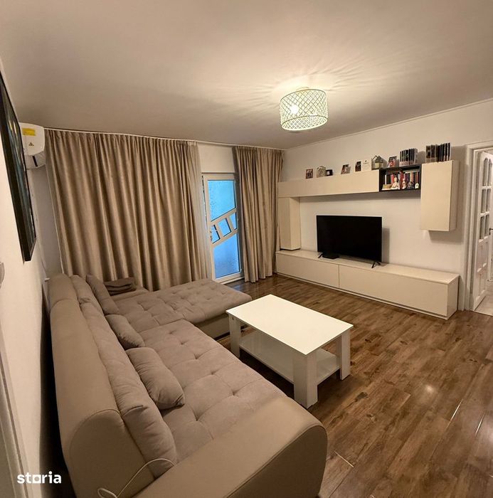 Apartament 3 camere, semidecomandat, et 3/4, Malu Rosu, 450 euro