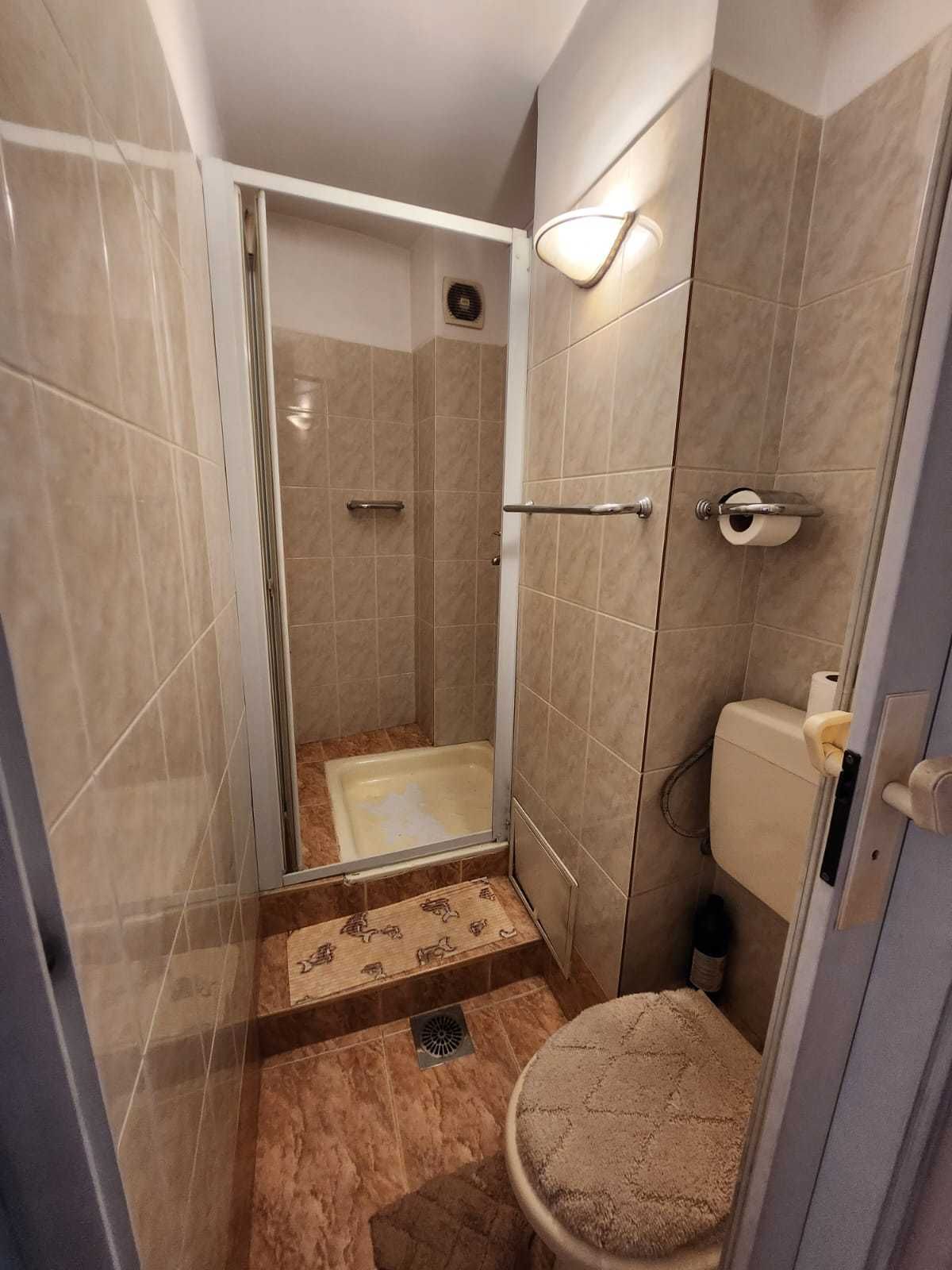 Apartament 4 camere Calea Mosilor stradal, boxa si garaj