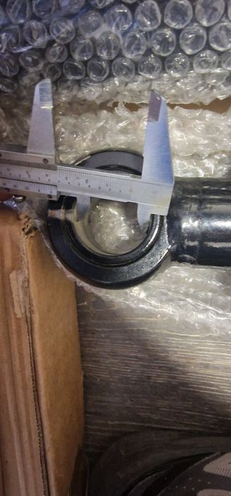 Cilindru hidraulic 1300 mm Lungime deschide 1000 mm Diametru bolt 40 m