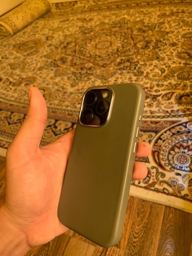 Iphone 15 pro продаю срочно