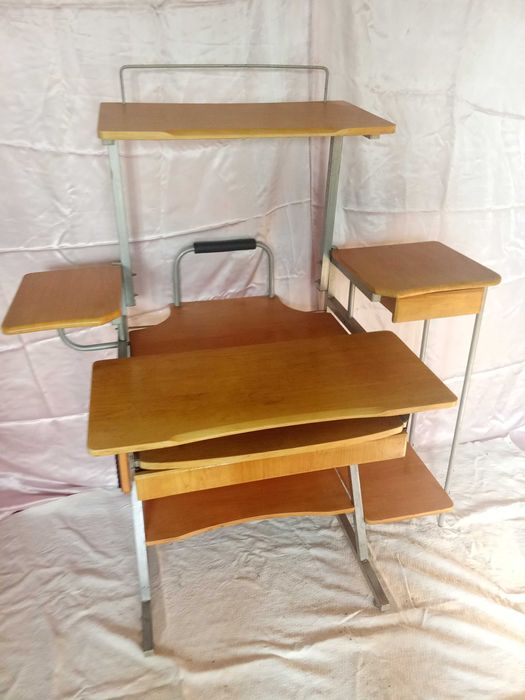 Стол компьютерный