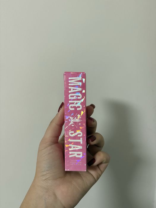 Колагенова вода Yenges, коректор Jeffre Star