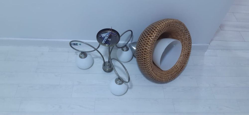 2 люстры б/у в отличном состоянии