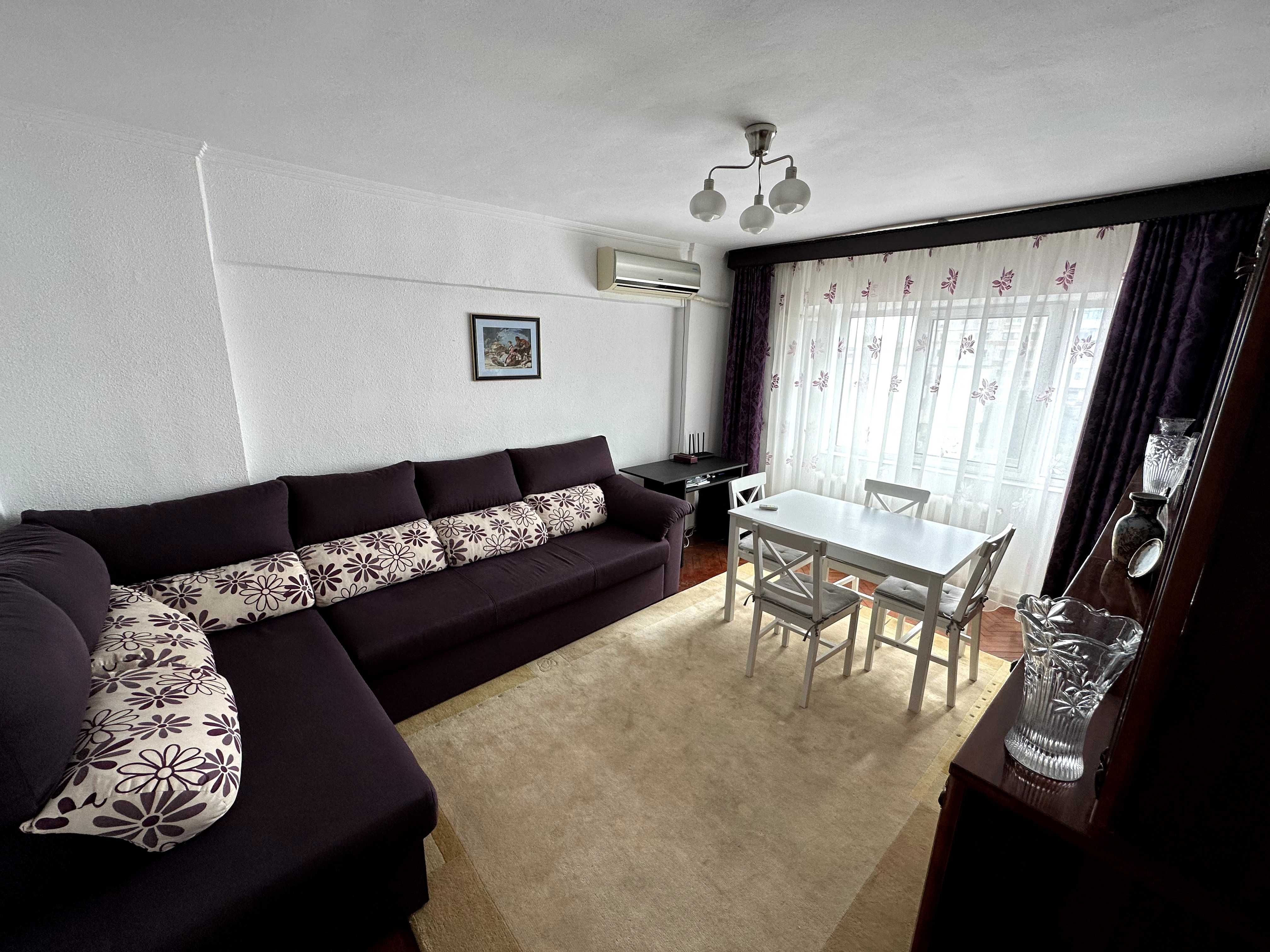 Apartament 3 camere de vanzare in centrul Sloboziei