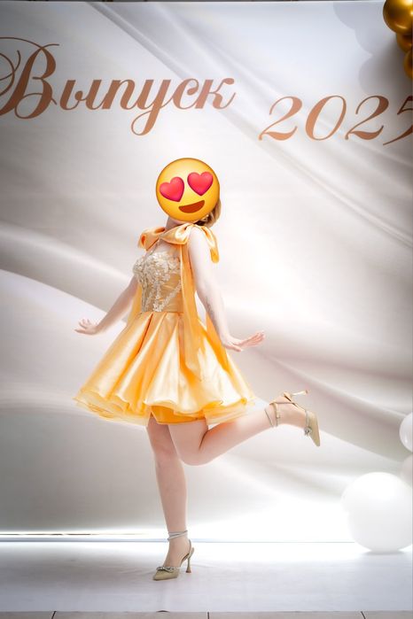 Платье нарядное для девушки