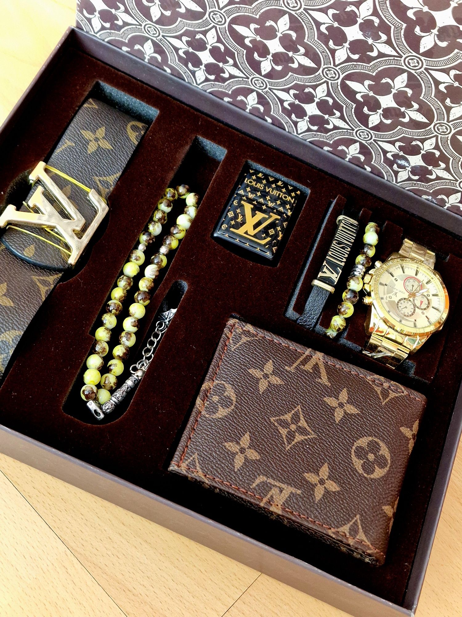Trusa cadou barbati Louis Vuitton (7 articole),cutie,saculet  inclus