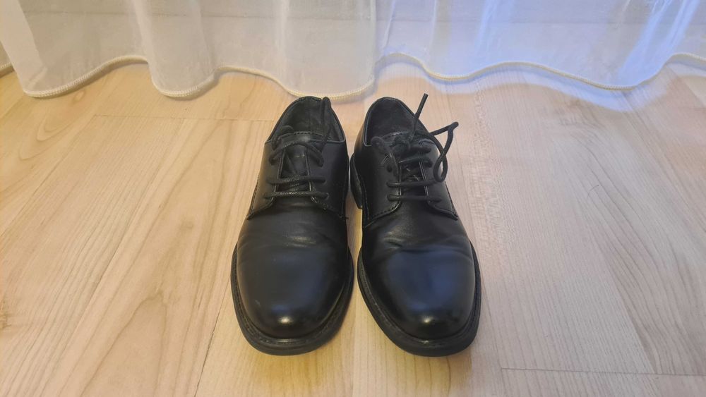 Vand pantofi copii, baiat, marimea 32