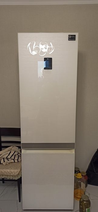 Холодильник Samsung