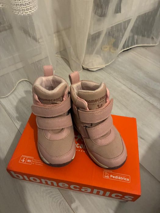 Vand 2 perechi ghete impermeabile fete biomecanis