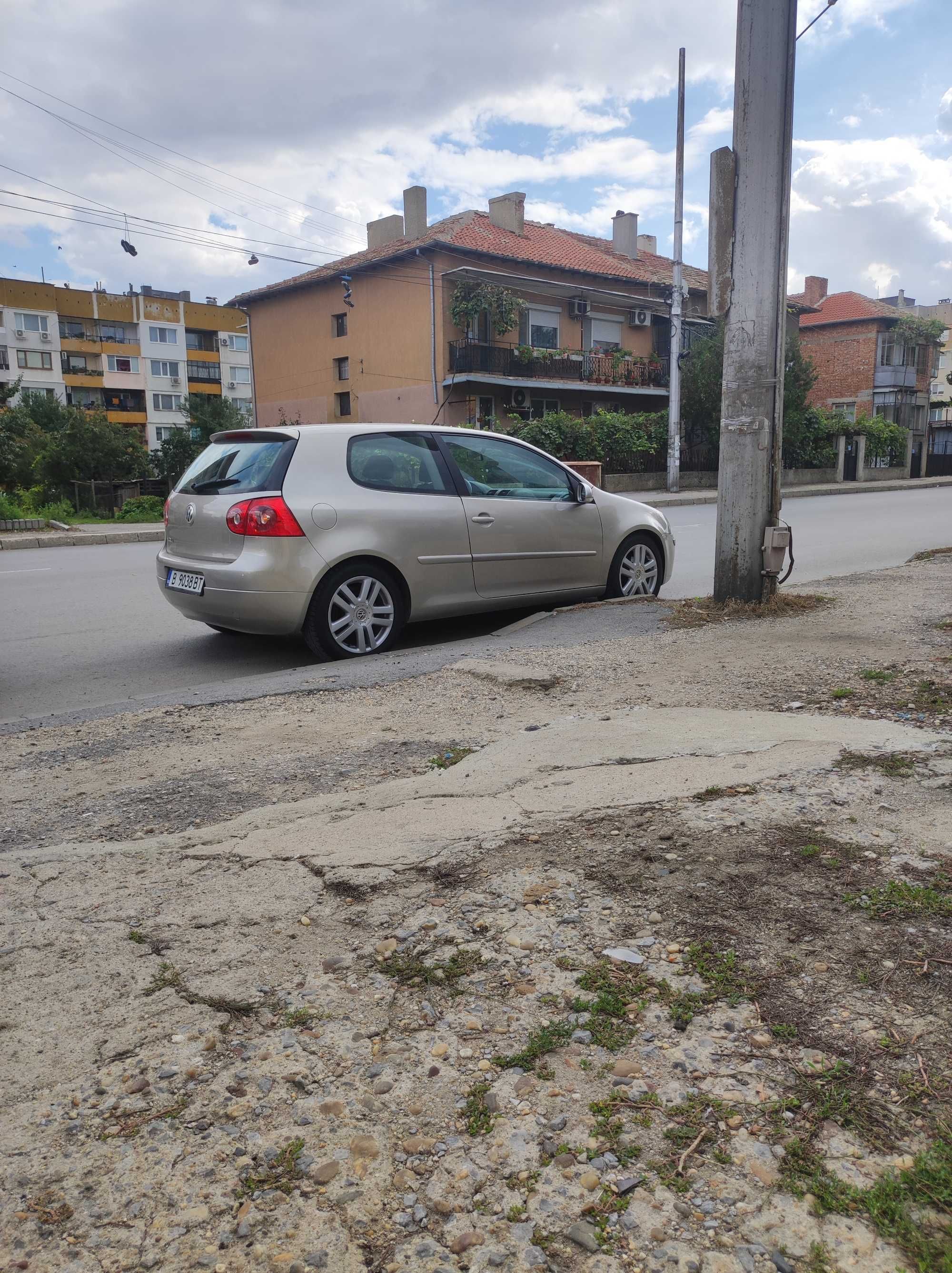 Golf 5 1.6 бензин 102кс