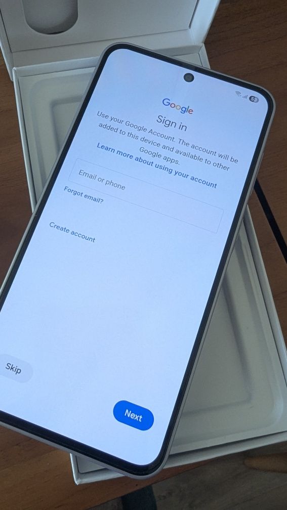 Samsung A36 5G 256gb със забележка на гърба