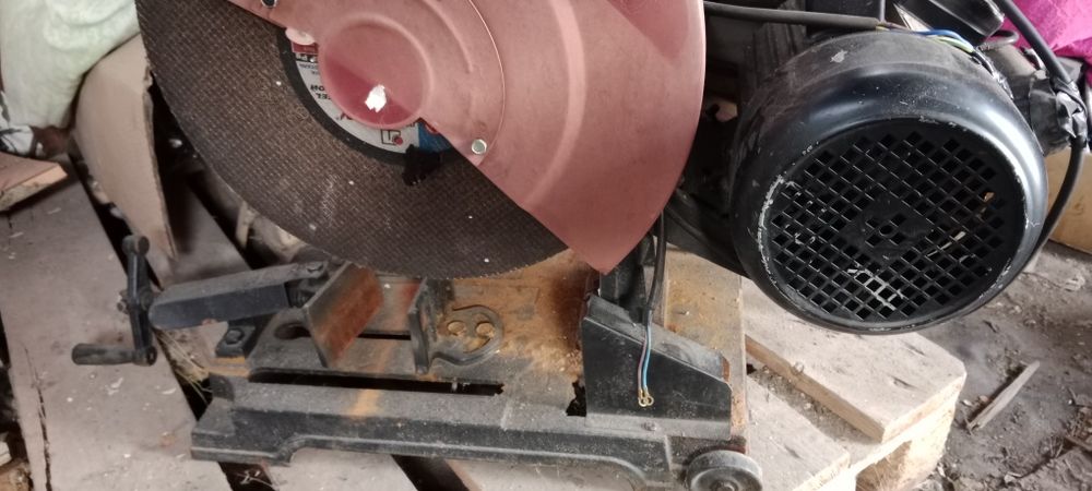 Продам электропилу