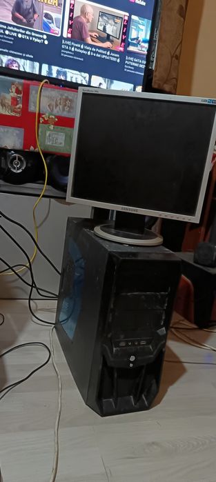 Vând unitate cea mai bună stare de funcționare