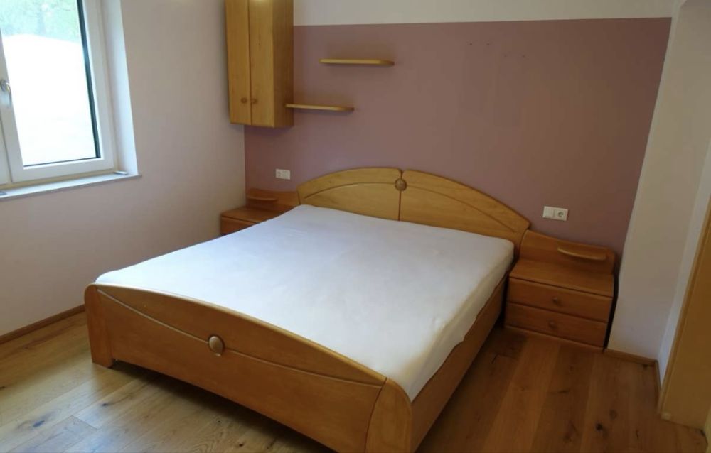 Pat 180/200 Lemn masiv Stare foarte buna!!