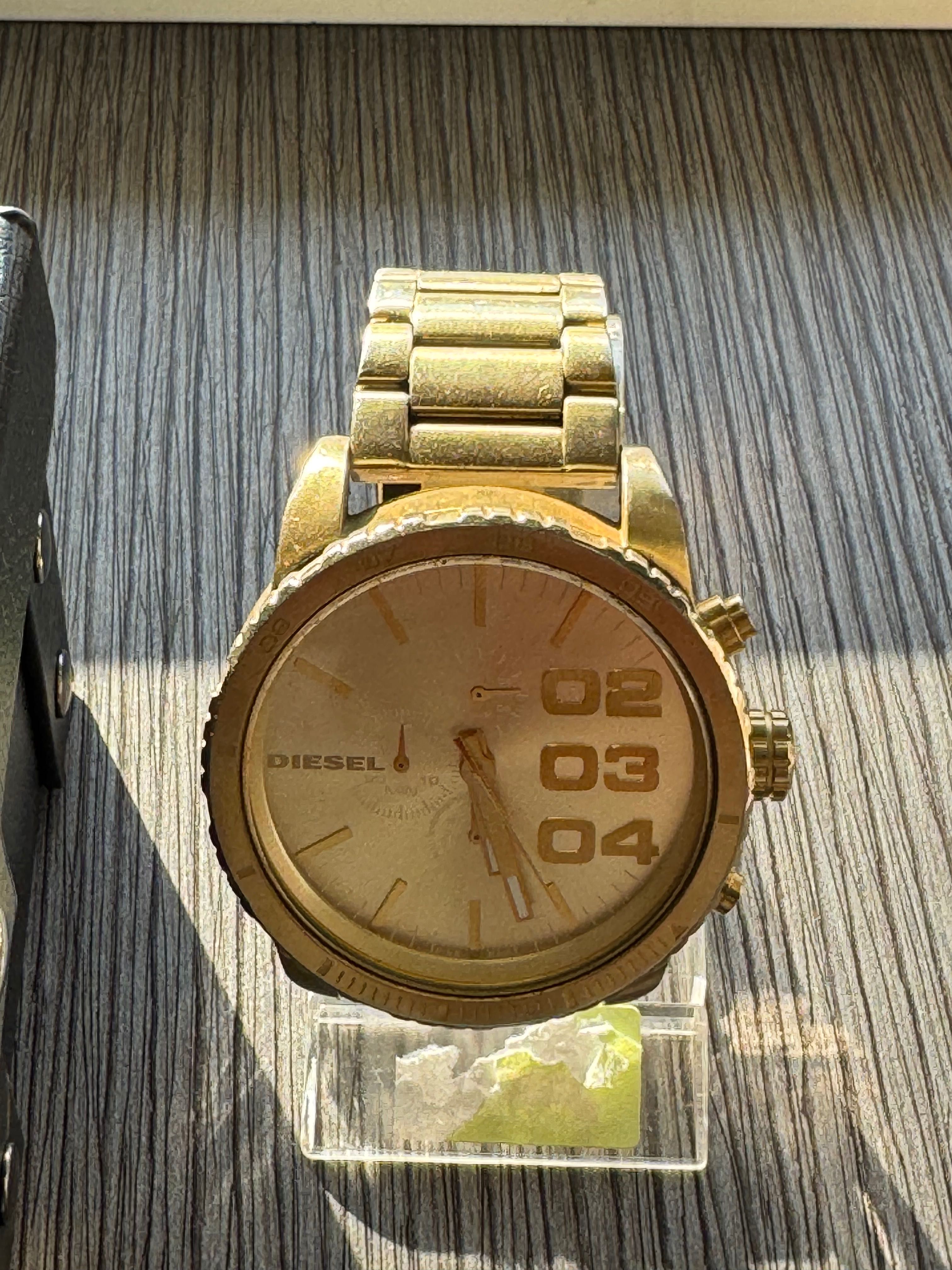 Ръчен часовник Diesel