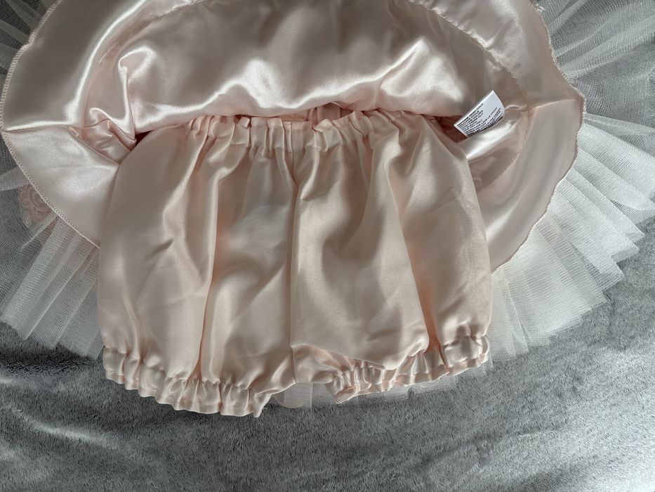 НОВА Официална рокля за бебе 6м.