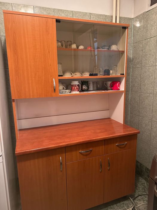 Vând - mobilă de bucătărie, aragaz, frigider - sector 4, București