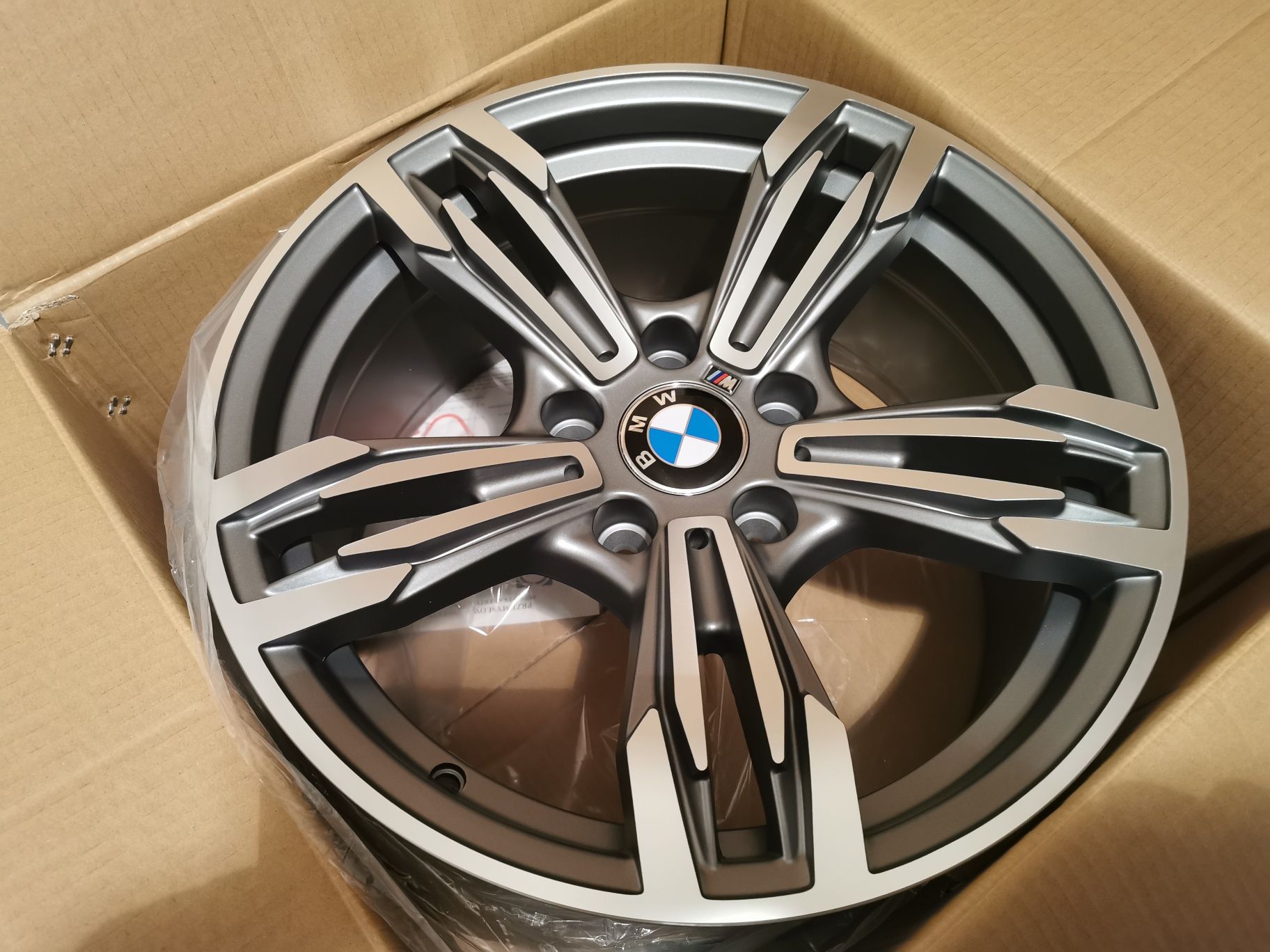 Vand jante de aliaj pentru bmw pe 17 model C 739 Matt gunmetal polis